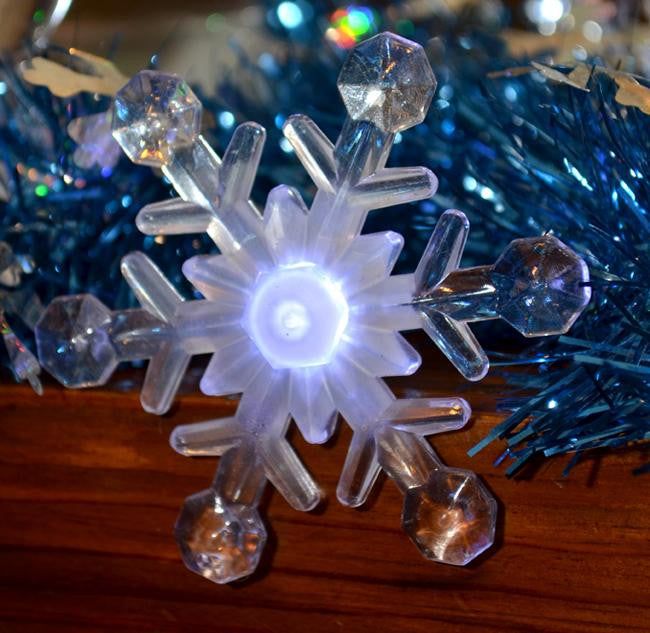 Set of 8 Battery Operated LED Musical Snowflake Twinkling Christmas Lights