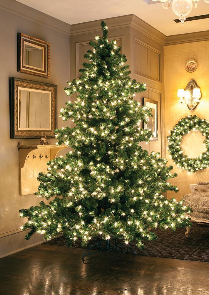 6.5' Pre-Lit Middleton Full Layered Artificial Christmas Tree - Clear Lights