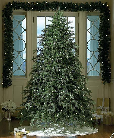 7.5' Pre-Lit Downswept Hunter Fir Full Artificial Christmas Tree - Clear Lights